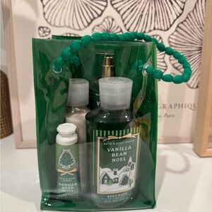 NEW Bath & Body Works Vanilla Bean Noel Body Wash Set - Green